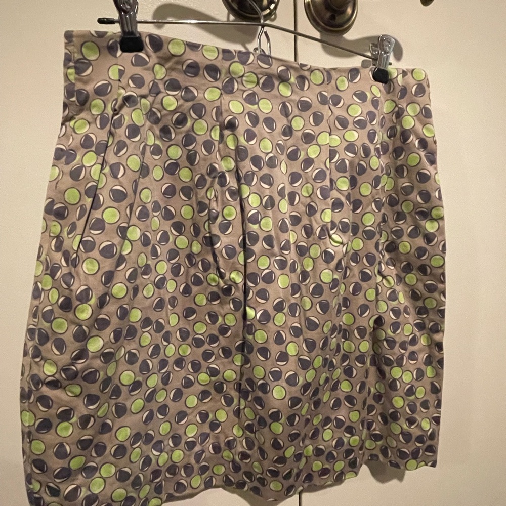 Chic A-Line Skirt with Green and Gray Pattern